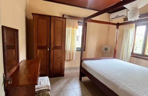 Brusubi Casa | Ocean Walk Guesthouse