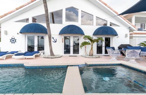 Birch Park Finger Streets Casa | Oceana Blue/Beach Front/Pool/Bar/Relax