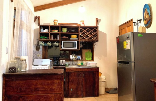 Sámara Cabaña | Oceana Breeze 2-bedroom lovely cottage a few steps from Sámara beach with AC