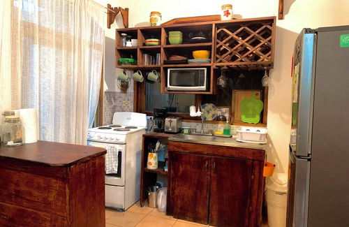 Sámara Cabaña | Oceana Breeze 2-bedroom lovely cottage a few steps from Sámara beach with AC