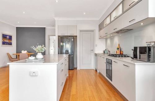 Port Noarlunga South Casa | Oceana Haven Beachside Serenity and Modern Comfort