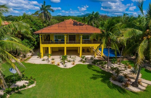 Playa Negra Casa | ¡CASA LUNA DE MIEL frente al mar en playa privada con piscina impresionante!