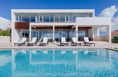 Blowing Point Villa | Oceanfront estate with stunning views
