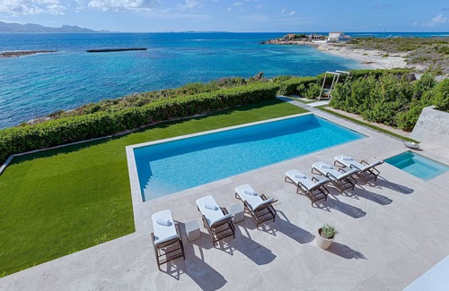 Blowing Point Villa | Oceanfront estate with stunning views