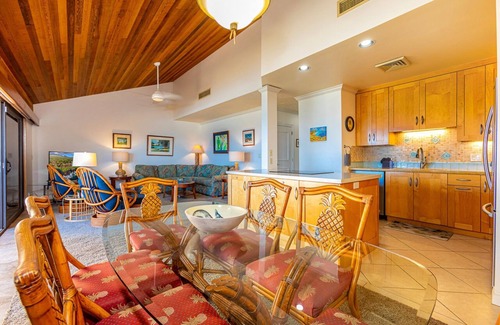 Wailea Condominio | ¡Nuevo listado! Increíbles vistas al mar! Edificio Premier en Makena Surf B305