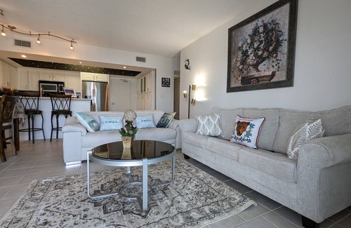 Tropic Condominio | Oceanfront 2BR with Breathtaking Views next to Patrick SFB, Satellite Beach