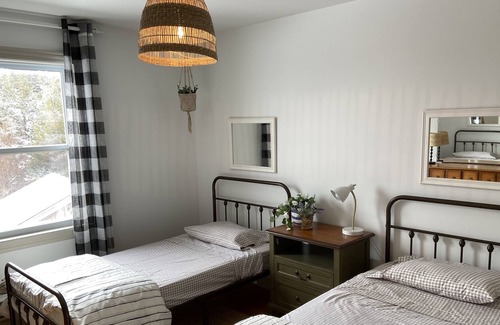 Tignish Casa | Oceanfront 5 bedroom Beach House