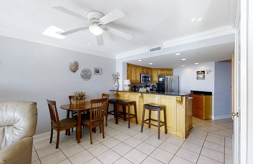 Atlantic Beach Condominio | Oceanfront, 5th-Floor Condo with Ocean View, WiFi & Shared Pools/Hot Tub/Gym