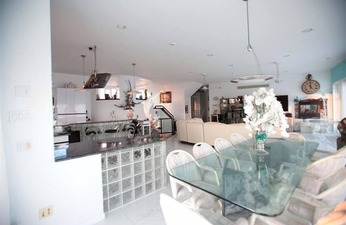 Loveladies Casa | Lux Oceanfront 7 + BR, piscina, bañera de hidromasaje - $ 21,500 wk. Correo electrónico para especiales de junio.