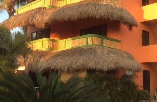 Santa María Apartamento | Apartamentos frente al mar ubicado en la famosa playa de surf Zicatela.
