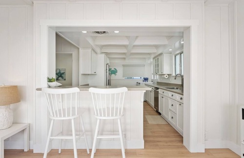 Newport Beach Cabaña | Oceanfront Beach Cottage in Newport Beach