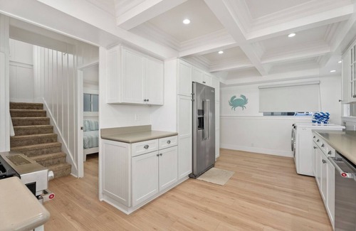 Newport Beach Cabaña | Oceanfront Beach Cottage in Newport Beach
