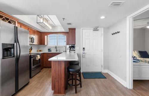 New Smyrna Beach Casa | Oceanfront Beachside Condo - Pool, Beach, & Views