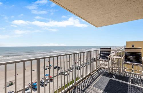 New Smyrna Beach Casa | Oceanfront Beachside Condo - Pool, Beach, & Views