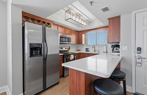 New Smyrna Beach Casa | Oceanfront Beachside Condo - Pool, Beach, & Views