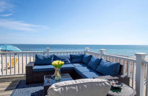 Sandwich Casa | Oceanfront Cape Cod House by Rock Properties
