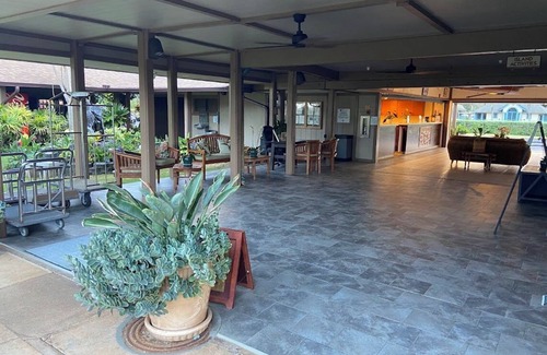 Wailua Condominio | Oceanfront Christmas at Pono Kai, Kauai, sleeps 6