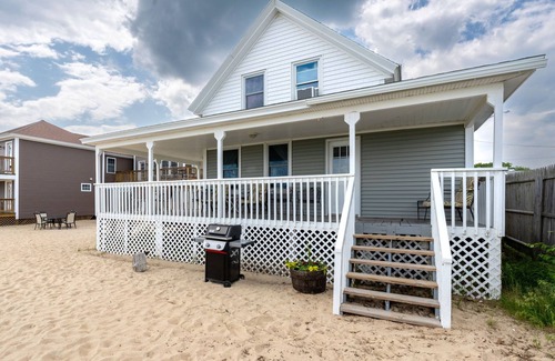 Old Orchard Beach Cabaña | Oceanfront Cottage 3