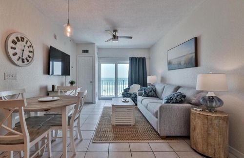 New Smyrna Beach Apartamento | Oceanfront Coconut Palms Condo! 1-1 With Stunning Views
