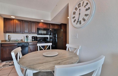 New Smyrna Beach Apartamento | Oceanfront Coconut Palms Condo! 1-1 With Stunning Views