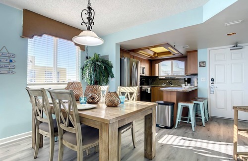New Smyrna Beach Condominio | Oceanfront Condo - Beach, Pool & Steps to Flagler Ave