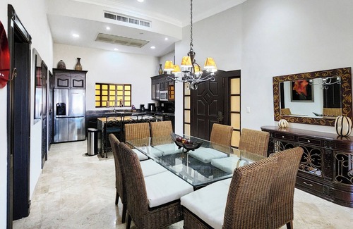 Flamingos Complejo | Oceanfront condominium with direct beach access - Nuevo Vallarta