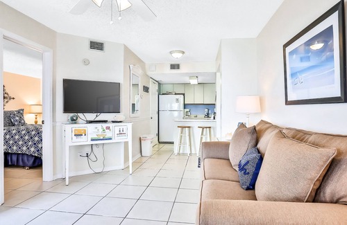Cape Caneveral Beach Gardens Condominio | Oceanfront Condo with Shared Pool and Hot Tub, Ocean View, and High-Speed WiFi