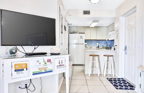 Cape Caneveral Beach Gardens Condominio | Oceanfront Condo with Shared Pool and Hot Tub, Ocean View, and High-Speed WiFi