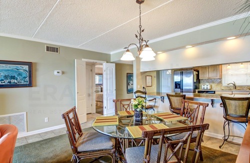 Fernandina Beach Condominio | Oceanfront Condo, Private Walkway to the Beach by RedAwning