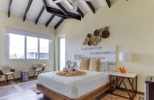 Placentia Complejo | Oceanfront Condo w/ Large Veranda & WiFi - Steps to Beach, Shops, & Dining