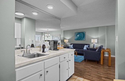Indian Beach Condominio | Oceanfront Condo with best community amenities on the Island!