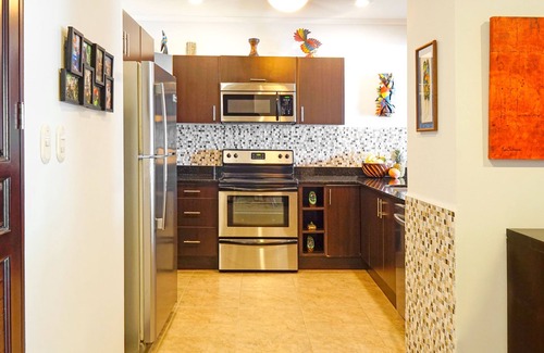 Barrio Los Villalobos Condominio | Oceanfront condo with amazing balcony, and beach access