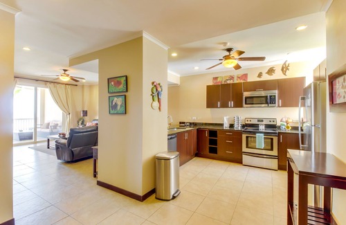 Barrio Los Villalobos Apartamento | Condominio frente al mar con vistas panorámicas a la playa, balcón privado y piscina compartida