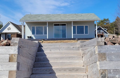 Grand-Digue Cabaña | Oceanfront cottage with private beach access near Shediac, New Brunswick