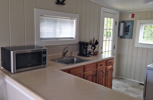 Harpswell Cabaña | Oceanfront cottage with dock and float on beautiful Quahog Bay