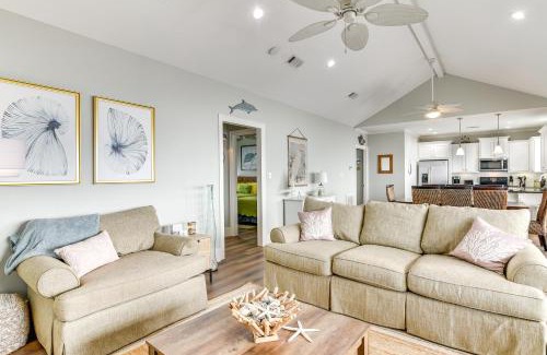 Crystal Beach Casa | Oceanfront Crystal Beach Vacation Home with Deck!