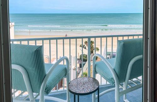 East Daytona Apartamento | Oceanfront Daytona Beach Condo with New Pool!
