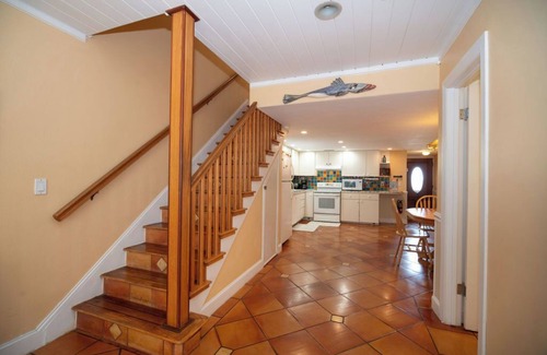 Indialantic By The Sea Casa | ¡En la playa!, perro y familia amigable y cerca de todo!