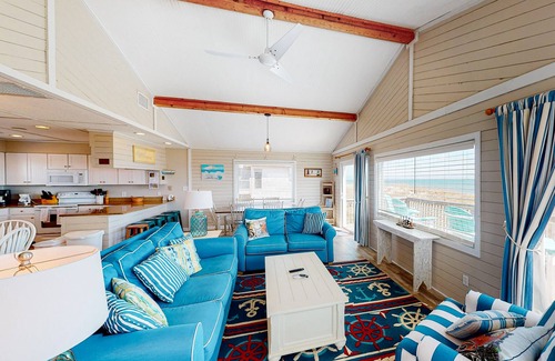 Frisco Casa | Oceanfront, Dog-Friendly House w/Central AC, Free WiFi, Shared Pool, Private W/D