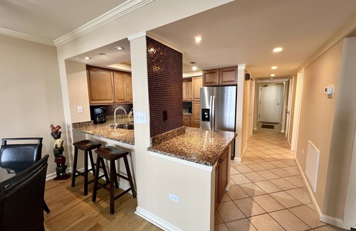 Briarcliffe Acres Condominio | Oceanfront vacaciones de ensueño! Granito, acero, Playa Locker-Reserve con anticipación!