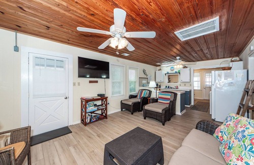 Edisto Island Casa | Frente al mar - True Edisto Beach Cottage - Porche en el Océano