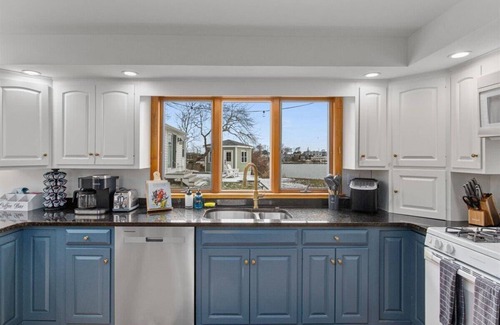 Buzzards Bay Casa | Oceanfront | Firepit | Gameroom | Pets | King Bed