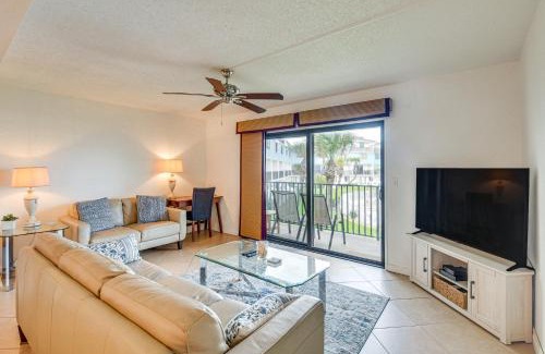 Flagler Beach Apartamento | Oceanfront Flagler Beach Condo with Community Pool