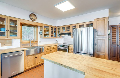 Marlboro Casa | Oceanfront Frenchman Bay Home: Stunning View!