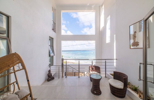 Long Bay Villa | Front Page
