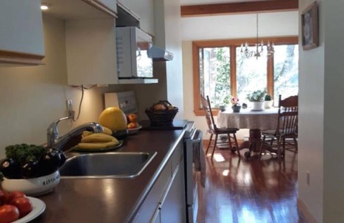 Chester Cabaña | Oceanfront Garden Cottage - Gateway to Attractions & Towns. Private Cove Mooring