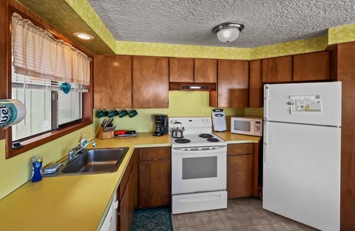 Rockaway Beach Casa | Great Deals on Summer Stays!