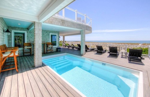 South Beach Haven Casa | Oceanfront Home Complete With Every Amenity ~ Tesla Charger