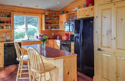 Happy Camp Hideaway Casa | casa frente al mar con patio privado!