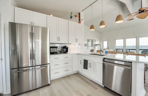 Ponte Vedra Beach Casa | OCEANFRONT HOUSE, FRESHLY RESTORED BEACH, PET FRIENDLY, MINUTES TO ST AUGUSTINE!
